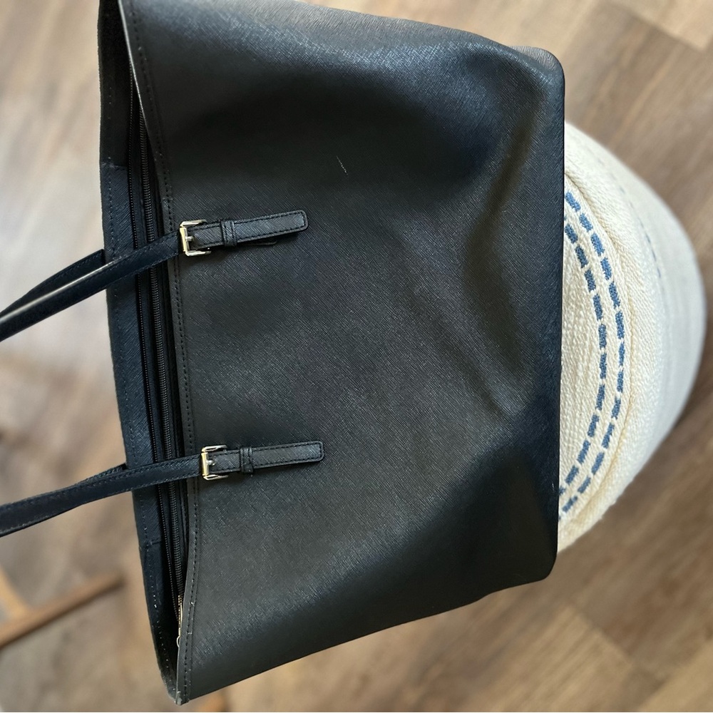 Michael Kors Computer Bag - Picture 5 of 7